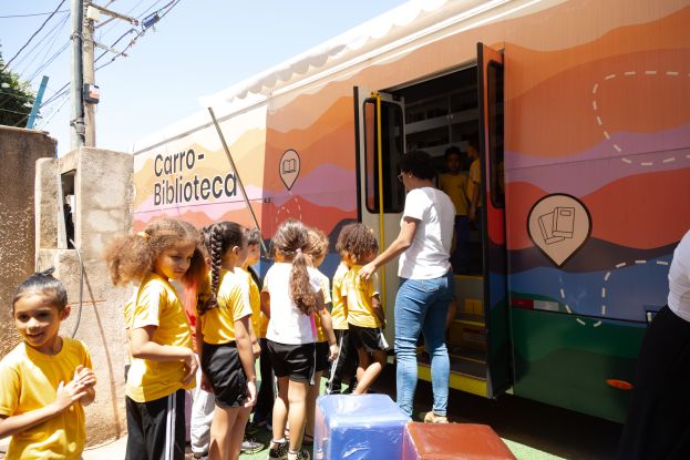 Carro-Biblioteca em Sabará