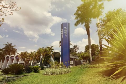 Uni-BH