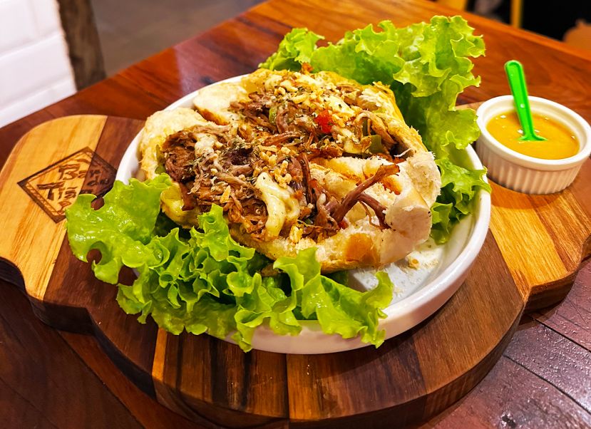 Tião Capim, lanche tradicional do Bar do Tião, de São Bento do Sapucaí