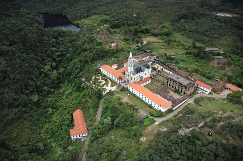 Santuário do Caraça preserva espécies de plantas ameaçadas de extinção e flora endêmica