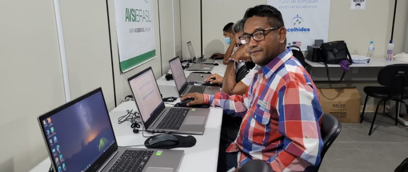 Empregabilidade de refugiados é impulsionada por projeto em tecnologia