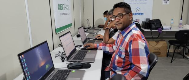 Empregabilidade de refugiados é impulsionada por projeto em tecnologia