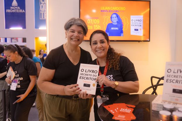 Lilian Cardoso estreia na literatura e fica entre os mais vendidos da editora na Bienal do Livro Rio