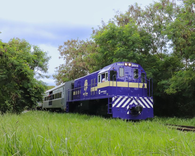 Trem Republicano faz o trajeto de 7km, numa ferrovia histórica, entre Itu e Salto.