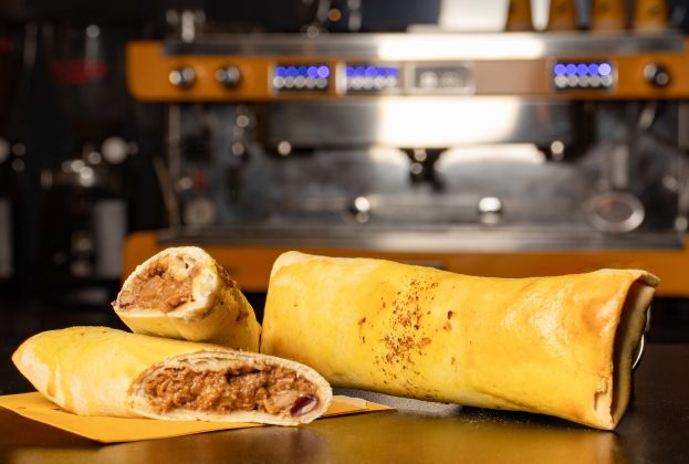 Receita exclusiva: Mais1.Café lança Wrap de Carne com recheio cremoso de temperos especiais