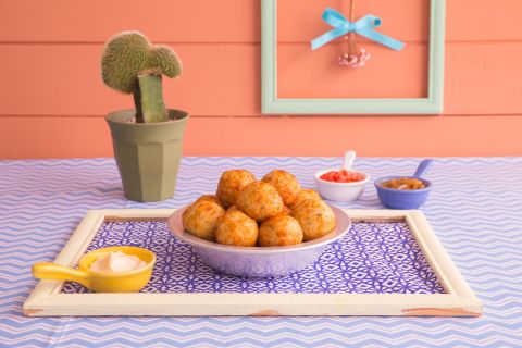 Bolinho de Arroz com Queijo Muçarela 